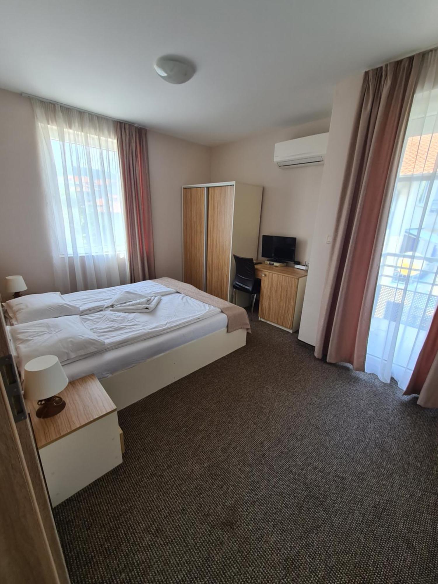 Hotel Mida ออบซอร์ ภายนอก รูปภาพ