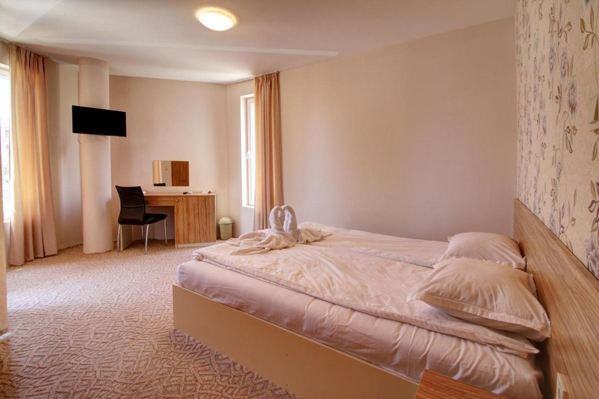 Hotel Mida ออบซอร์ ภายนอก รูปภาพ