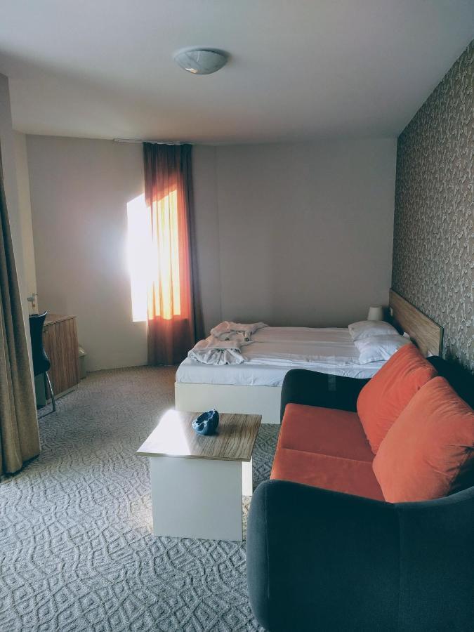 Hotel Mida ออบซอร์ ภายนอก รูปภาพ