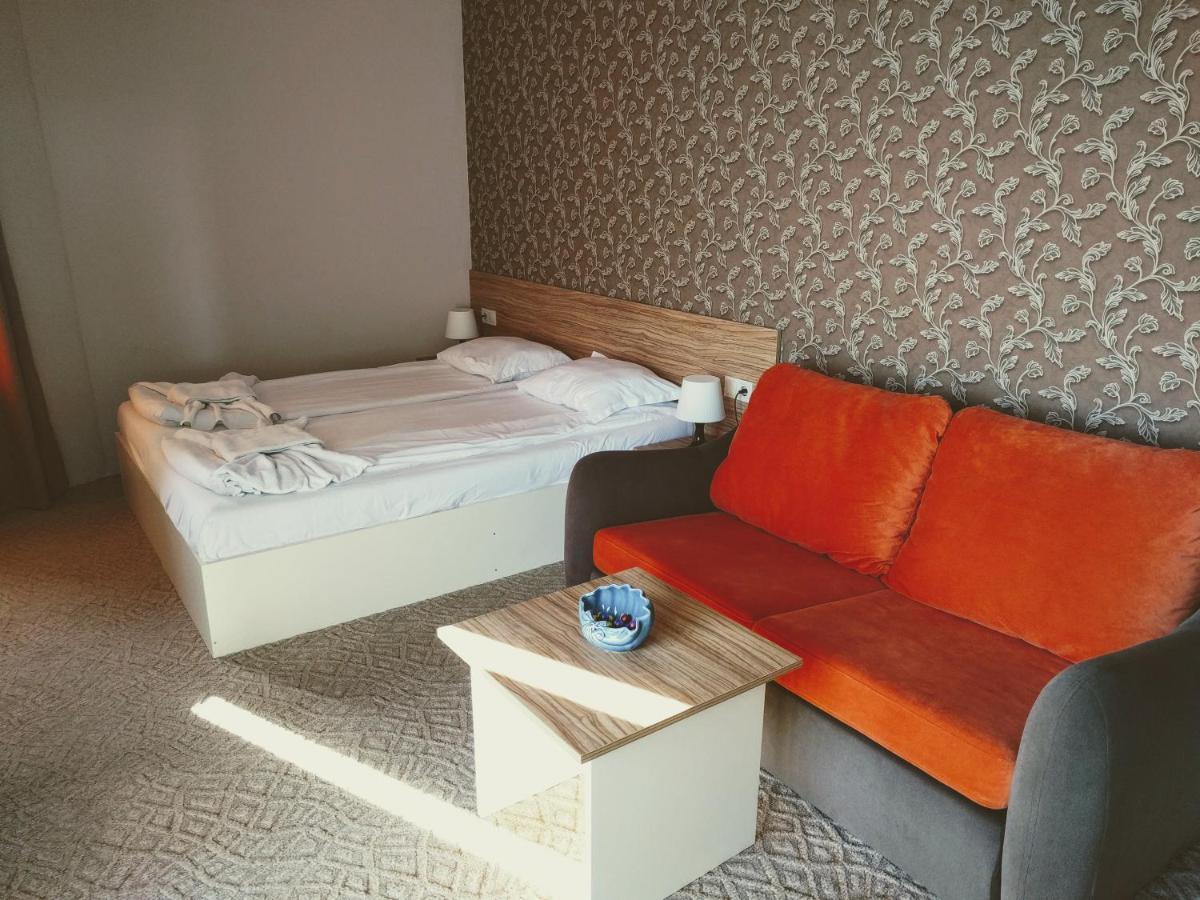 Hotel Mida ออบซอร์ ภายนอก รูปภาพ