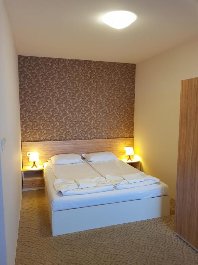 Hotel Mida ออบซอร์ ภายนอก รูปภาพ